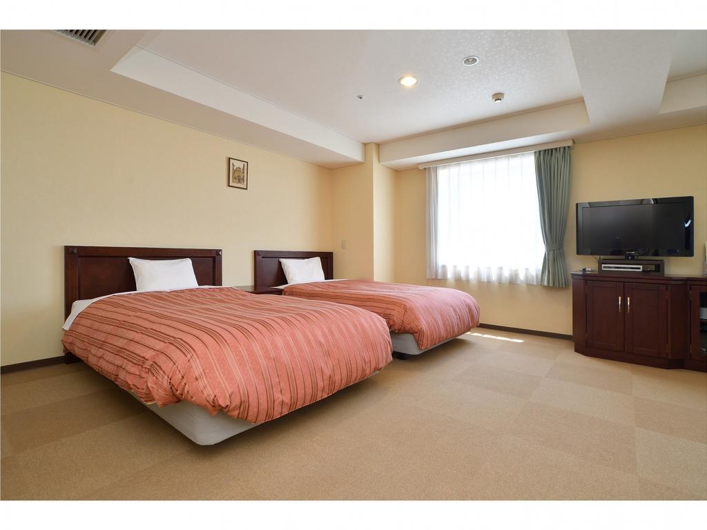 Chitose Station Hotel Exterior photo